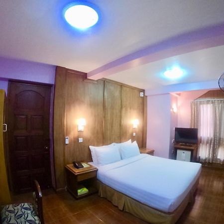 Royal City Hotel Mandalay Esterno foto