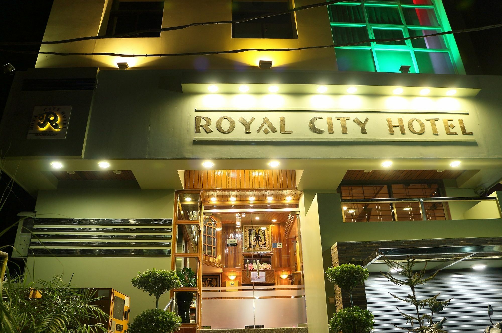 Royal City Hotel Mandalay Esterno foto