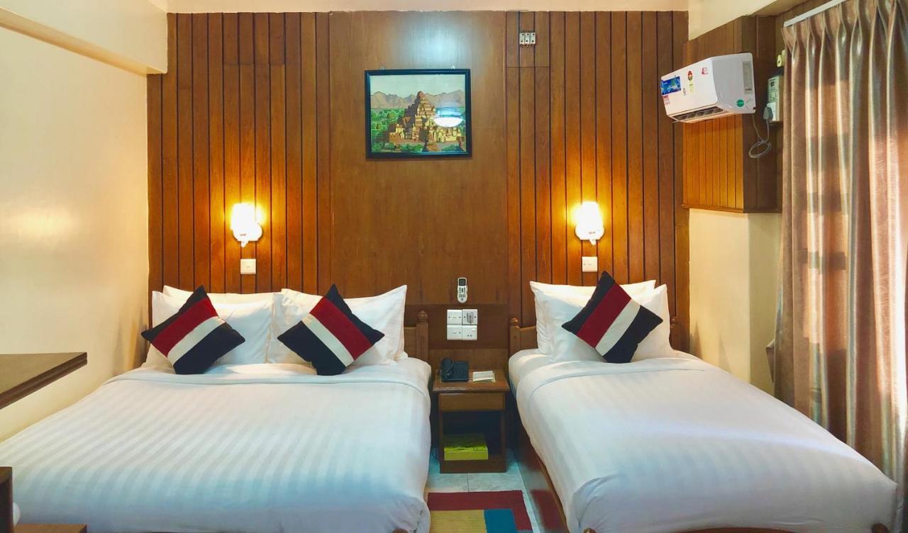 Royal City Hotel Mandalay Esterno foto