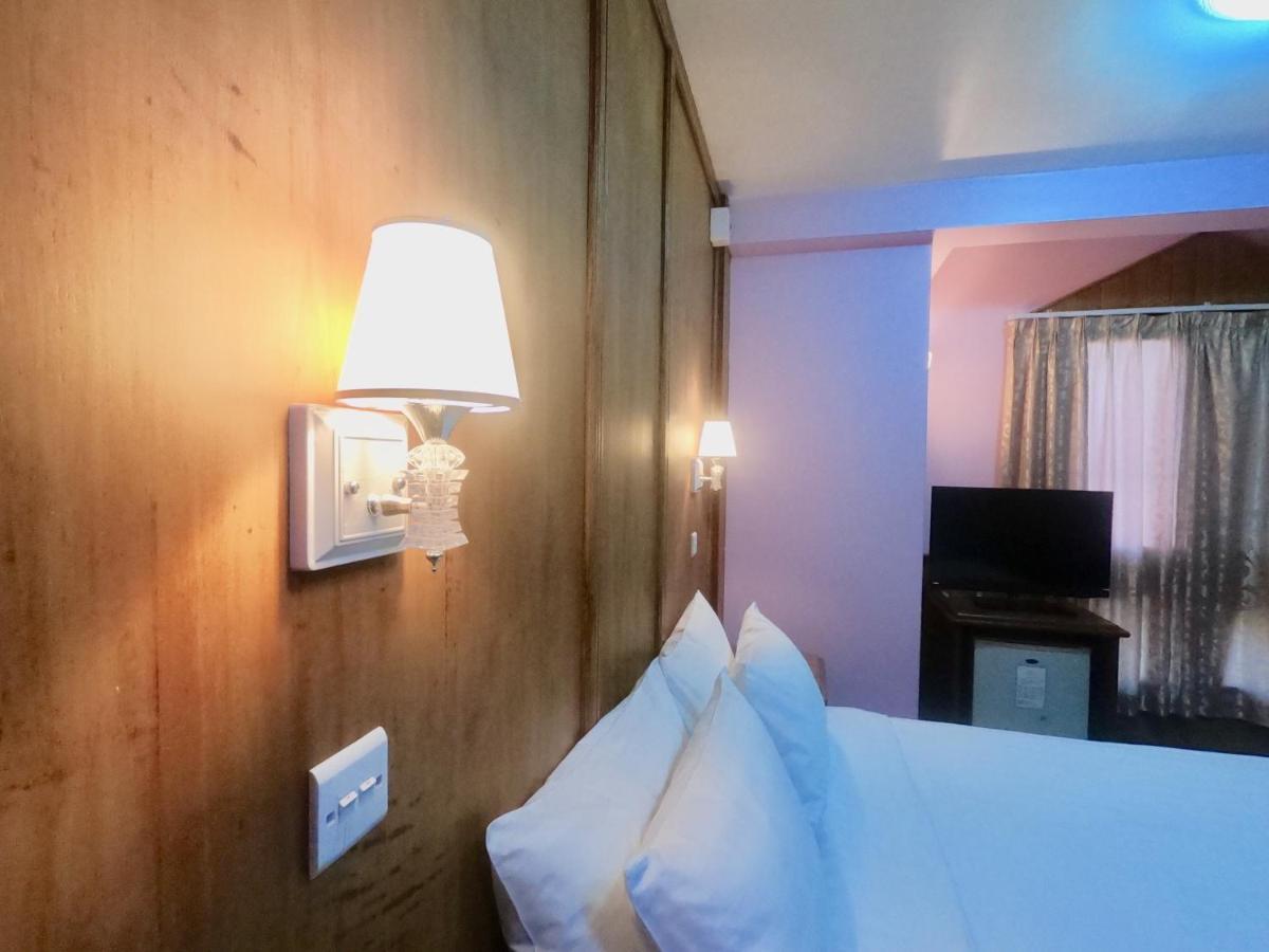 Royal City Hotel Mandalay Esterno foto