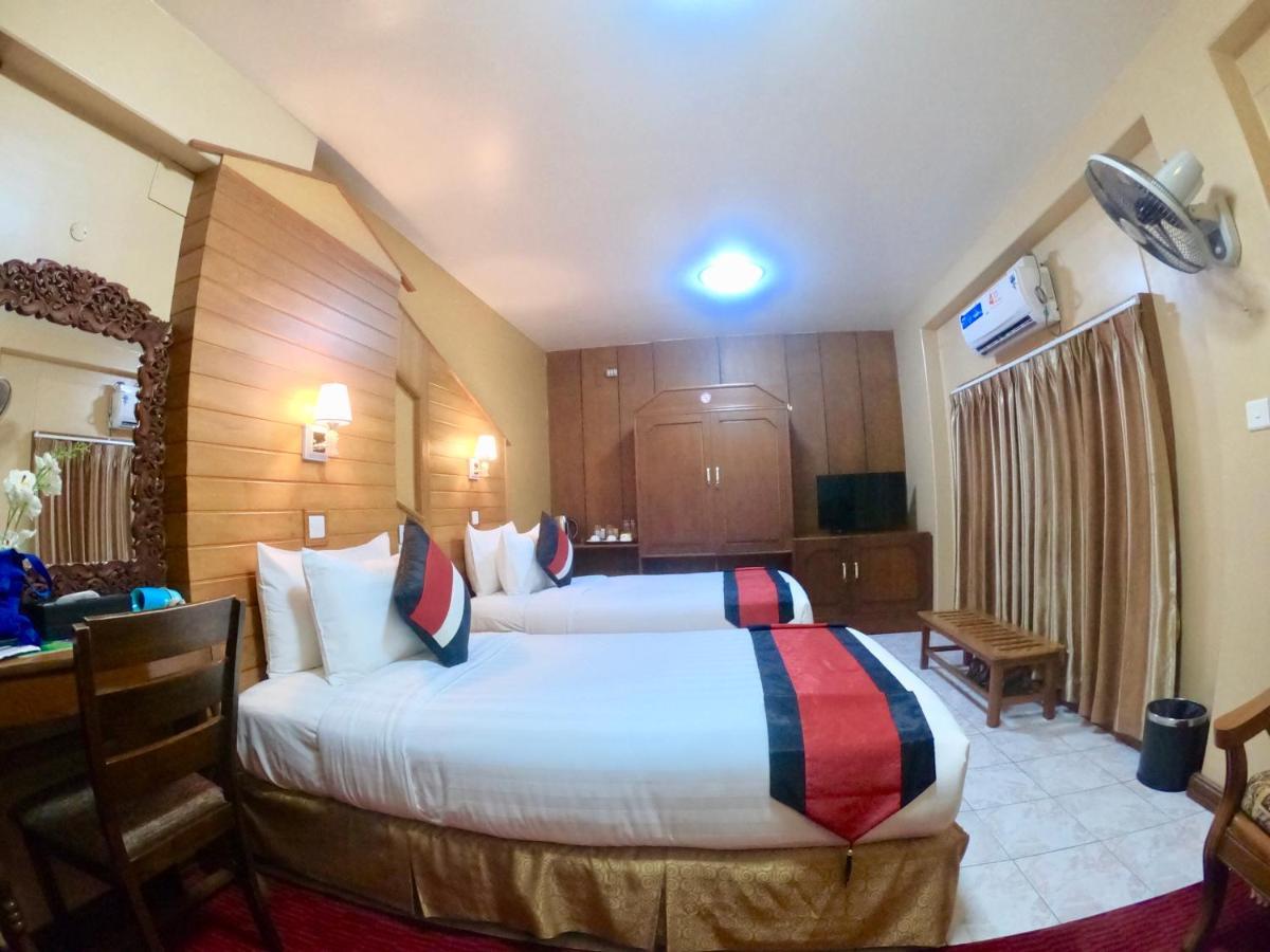 Royal City Hotel Mandalay Esterno foto