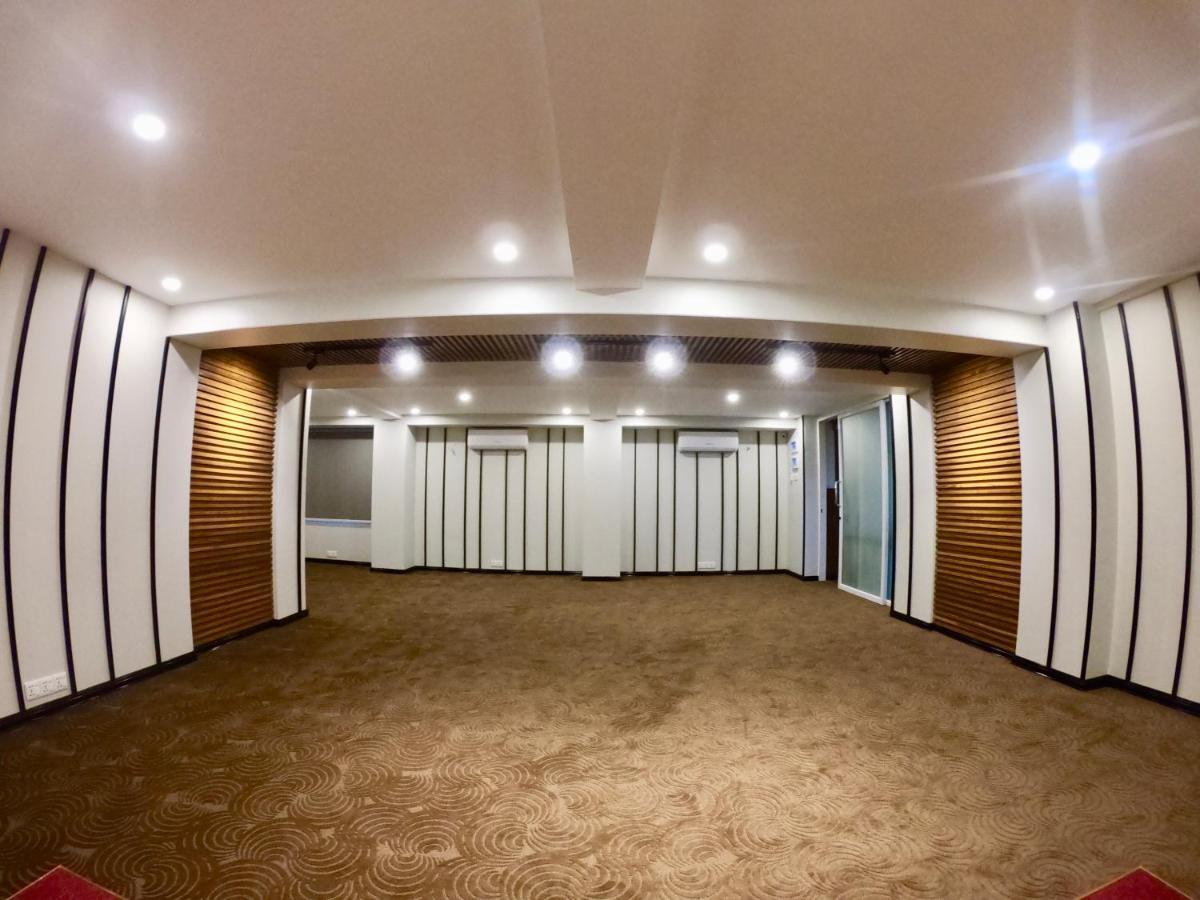 Royal City Hotel Mandalay Esterno foto