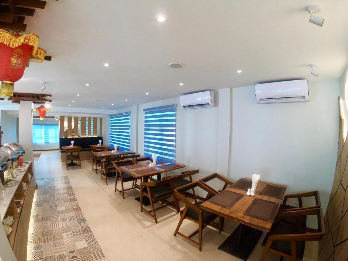 Royal City Hotel Mandalay Esterno foto