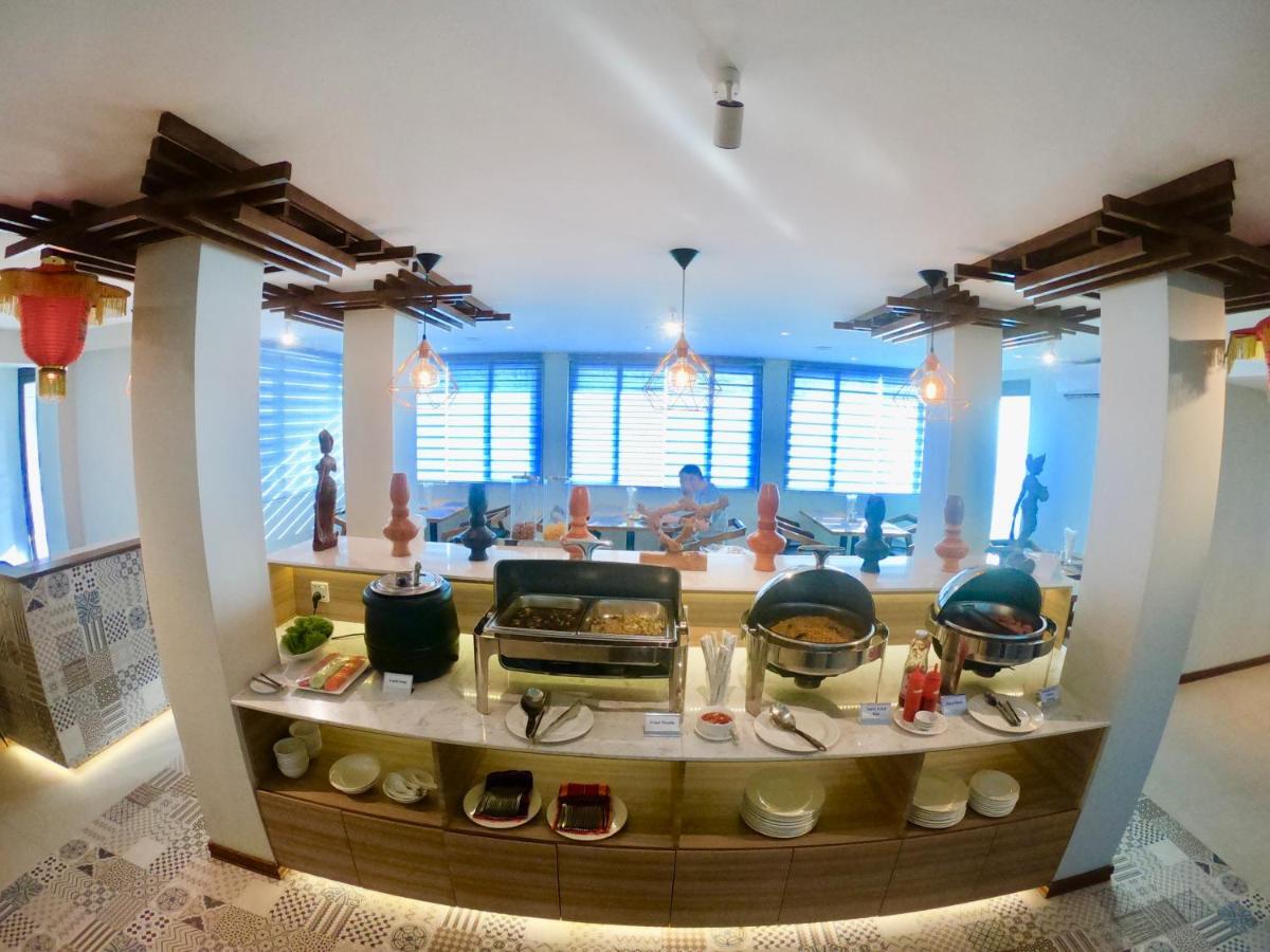 Royal City Hotel Mandalay Esterno foto